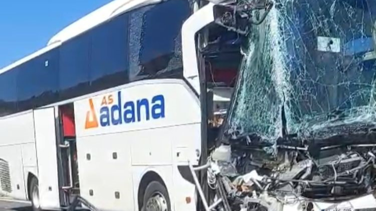 Mersin’de biri otobüs üç aracın karıştığı kaza ucuz atlatıldı