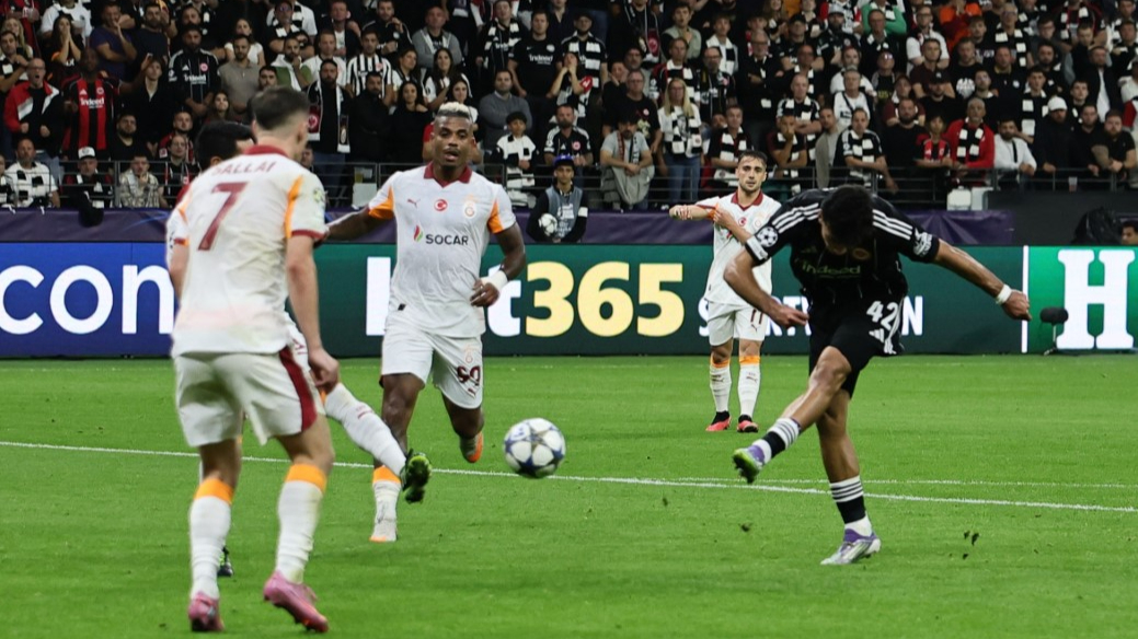 Galatasaray  ağır yenilgiye uğradı