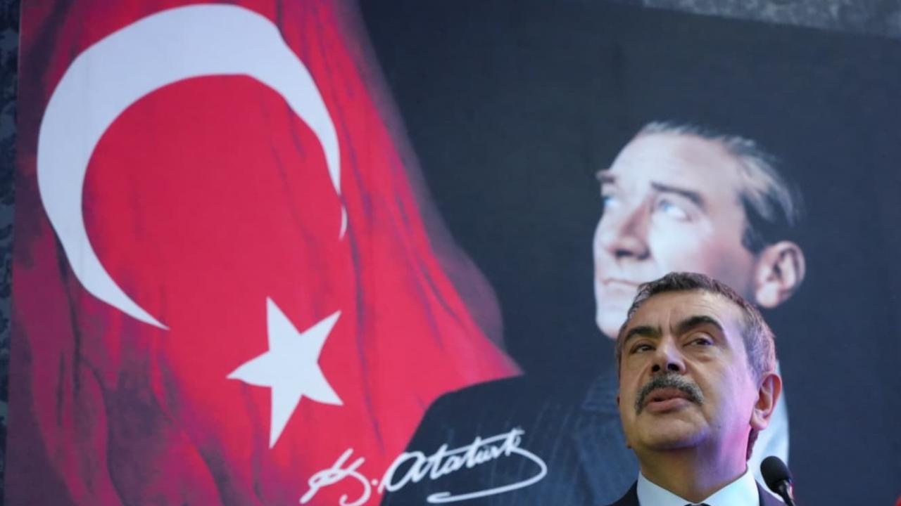 Bakan Tekin: "Merkezi sınırlamayla okul kayıtlarının kapatıldığı bir sistemi hayata geçireceğiz"