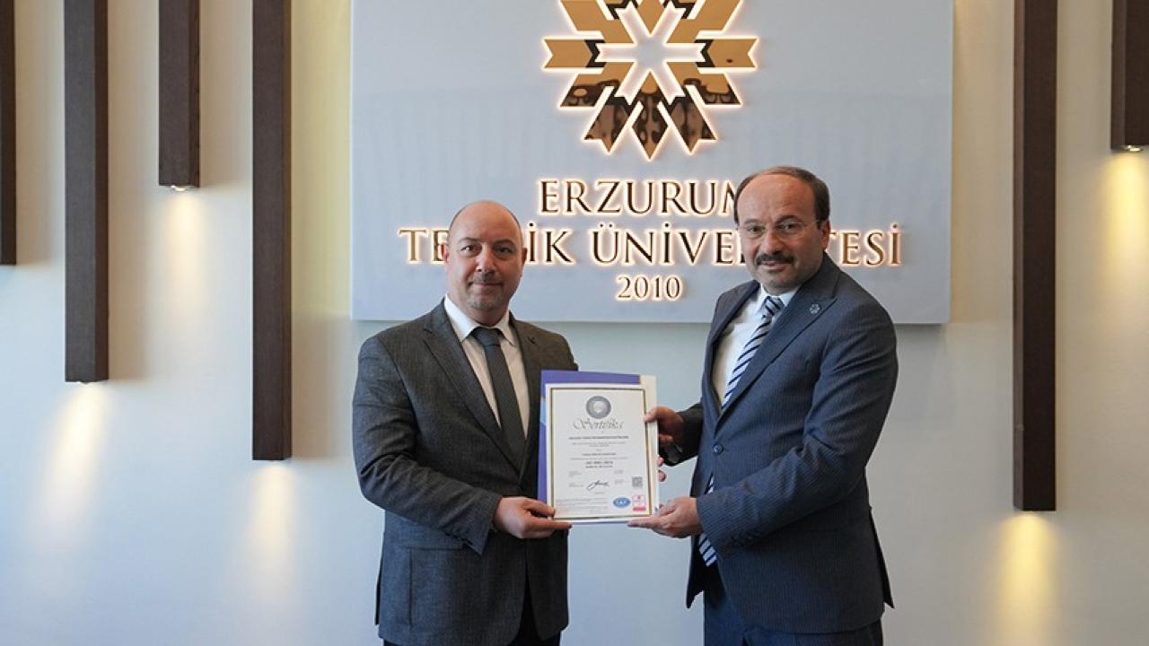 ETÜ’nün kalite yönetim sistemi TÜRKAK tarafından akredite edildi