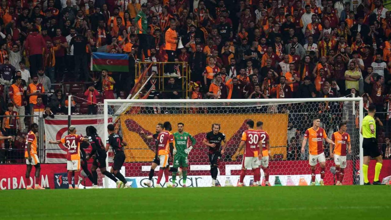 Galatasaray derbi öncesi moral buldu