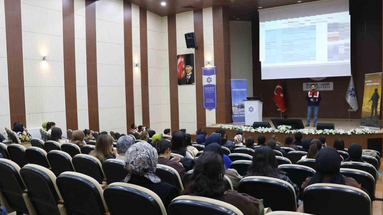 Jandarma ekipleri öğrencileri madde bağımlılığı konusunda bilgilendirdi