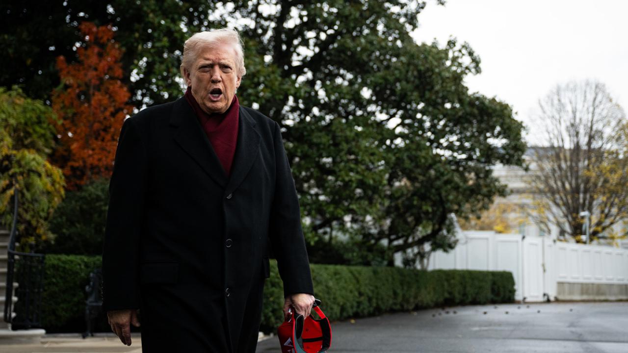 Trump: "Zelenskiy barış planını reddederse küçük yüreğiyle savaşmaya devam edebilir"