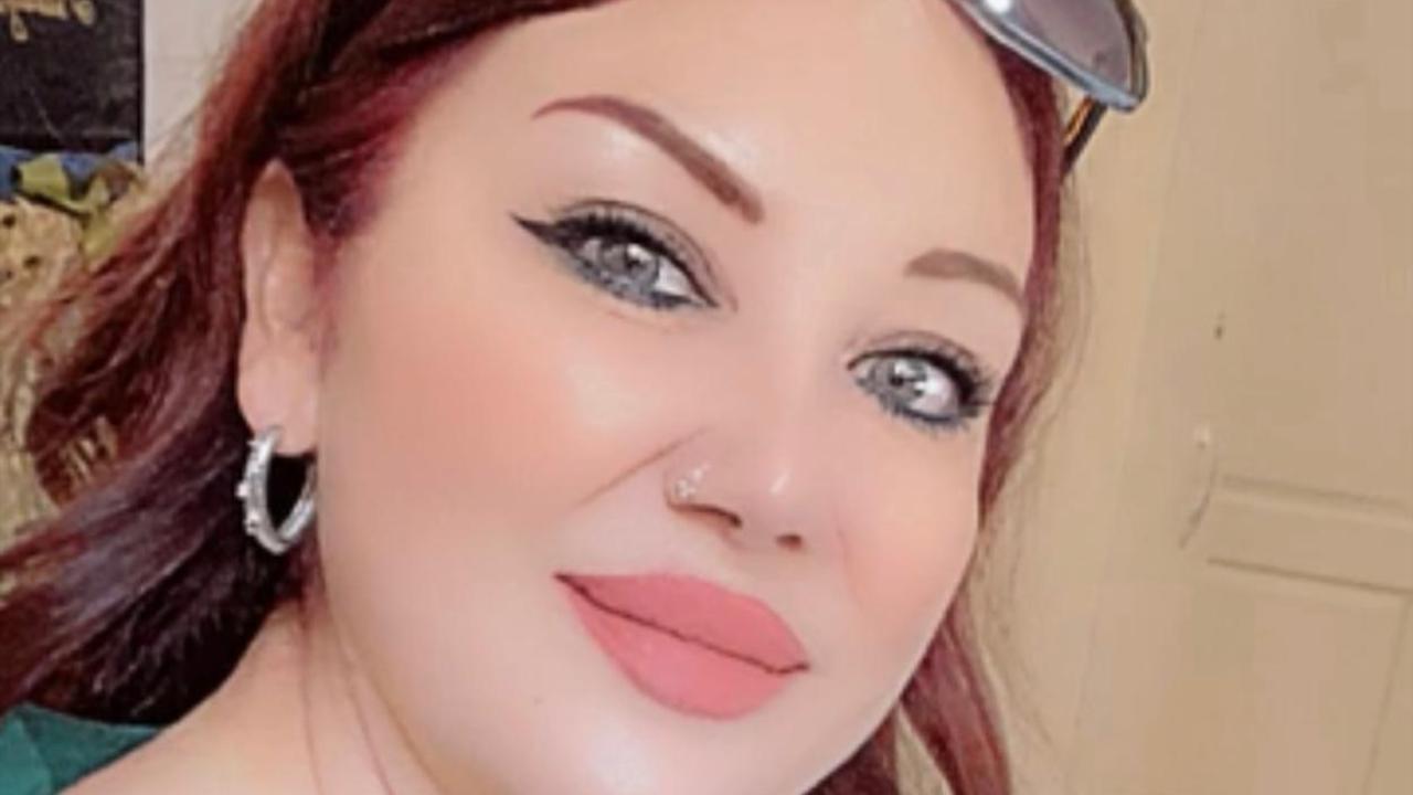 yazar şair.: Demet Esen