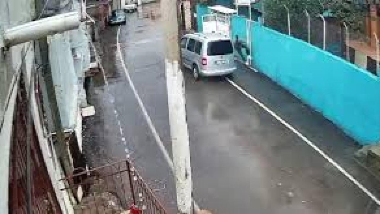 Husumetlisini ezerek öldürmeye çalıştı