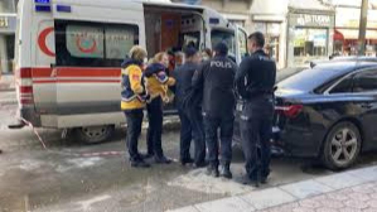 Tedaviyi reddeden alkollü adam, "Ben suç mu işledim" diyerek gözyaşı döktü
