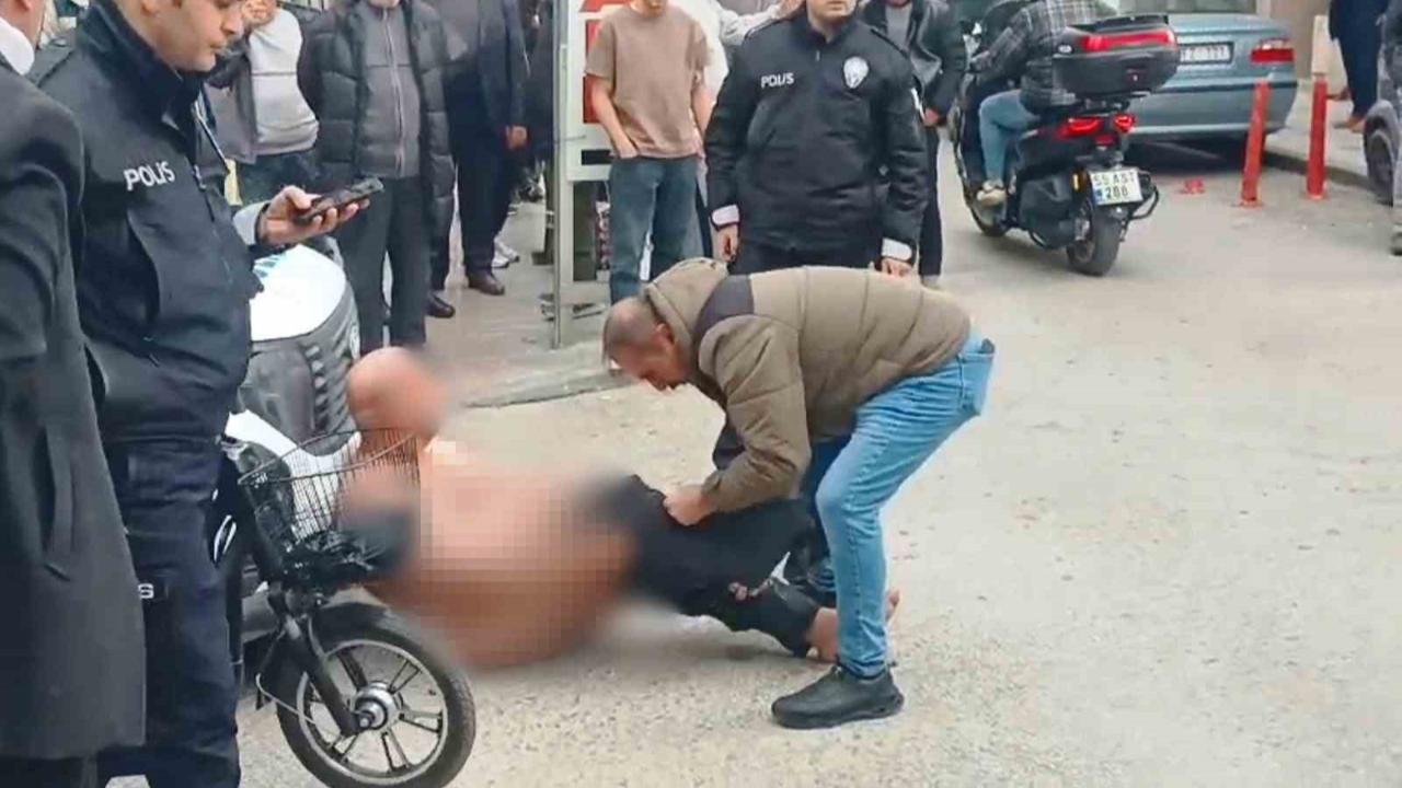 Samsun’da çıplak halde caddede dolaşan şahıs gözaltına alındı