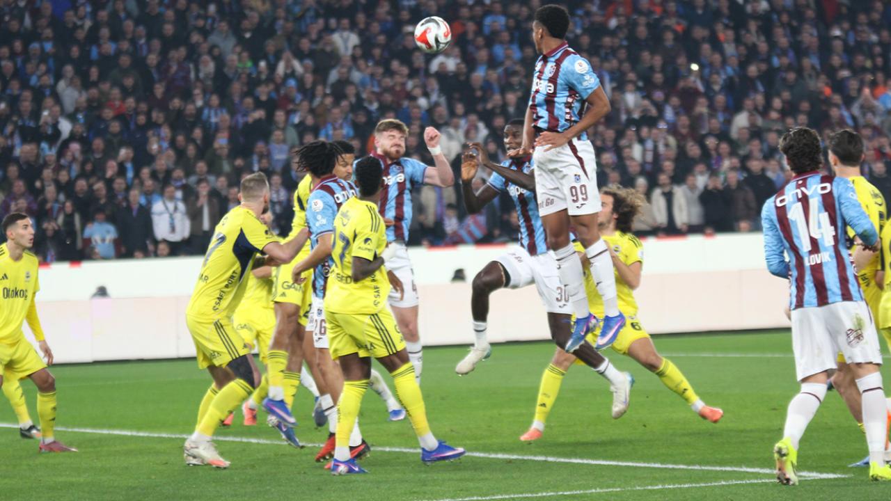 5 gollü düelloda zafer Fenerbahçe'nin