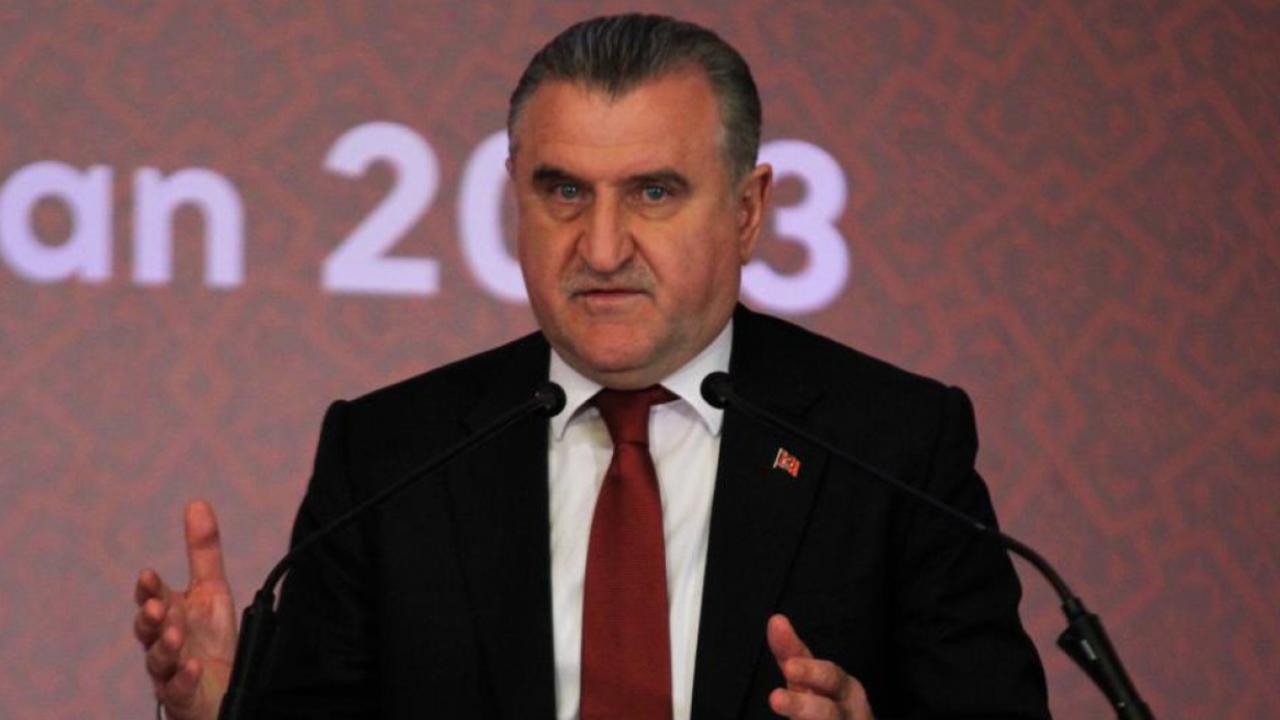 Bakan Bak’tan A Milli Takımı’na tebrik mesajı
