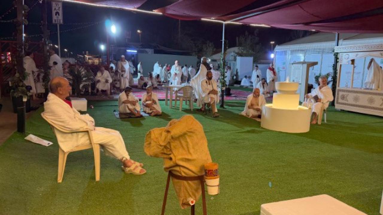 Arafat'ta 2 milyon Müslüman hacı oldu