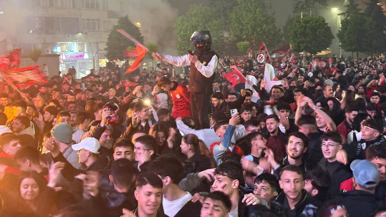 Çorum’da binlerce vatandaştan Süper Lig sevinci