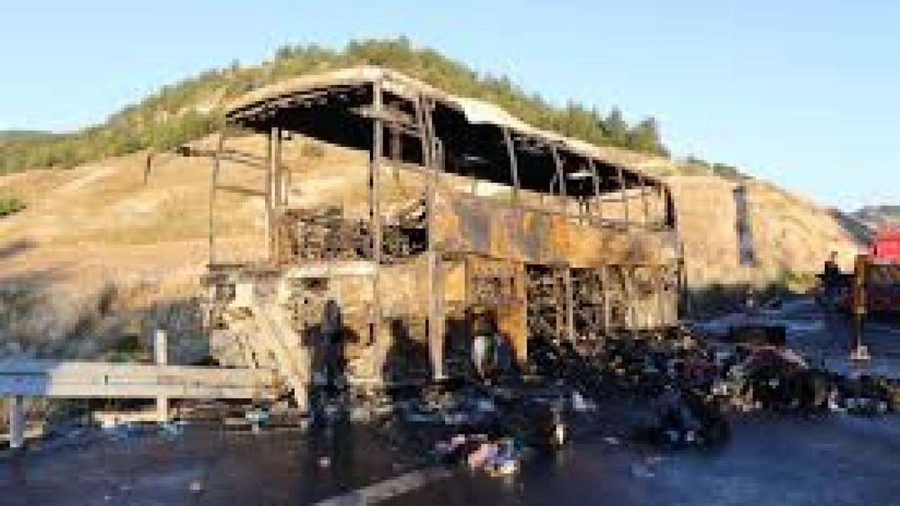 Denizli’deki 8 kişinin öldüğü otobüsten geriye sadece demir yığını kaldı
