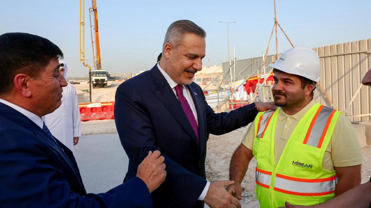 Dışişleri Bakanı Fidan, Katar Türk Okulu'nun inşaatını ziyaret etti