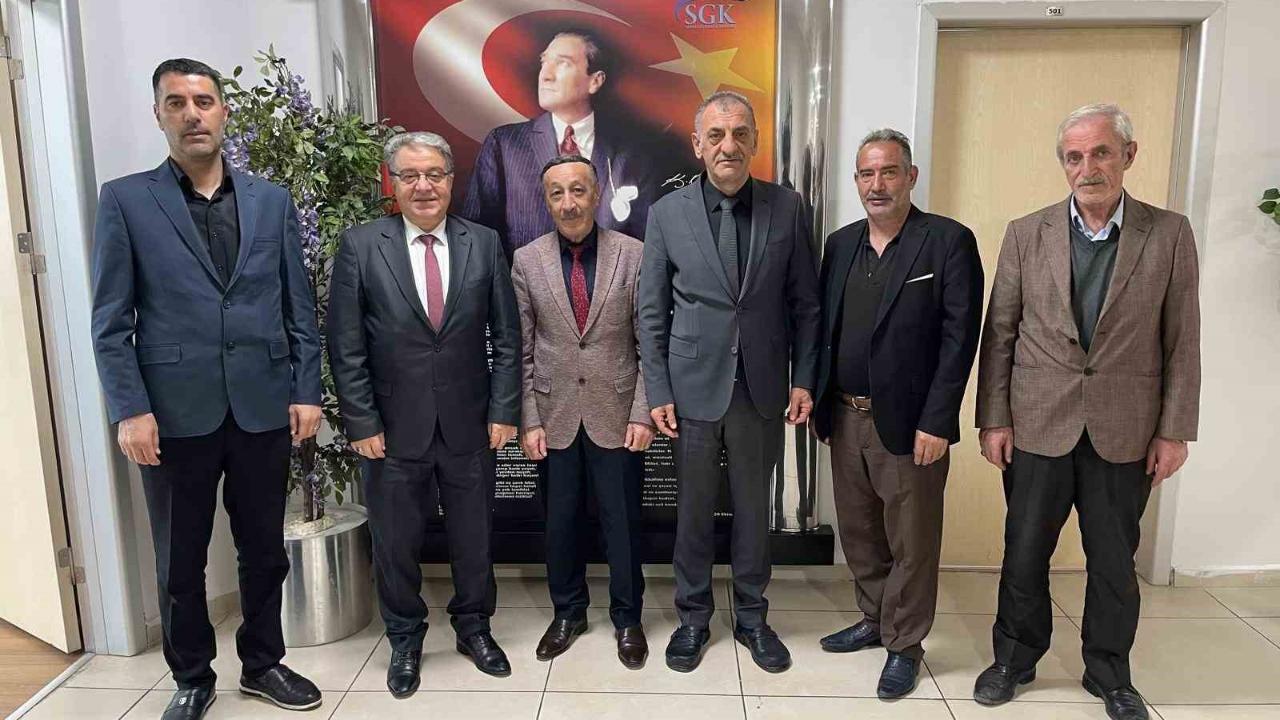 Emeklilerden SGK’ya anlamlı ziyaret