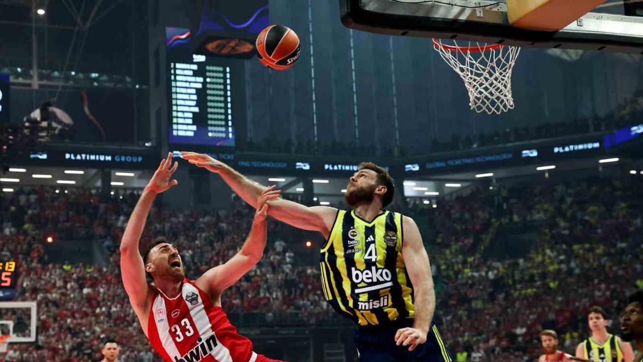 Euroleague Final Four: Olympiakos: 79 - Fenerbahçe Beko: 61
