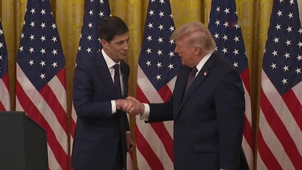 FED'in yeni Başkanı Warsh Beyaz Saray’da yemin ederek göreve başladı