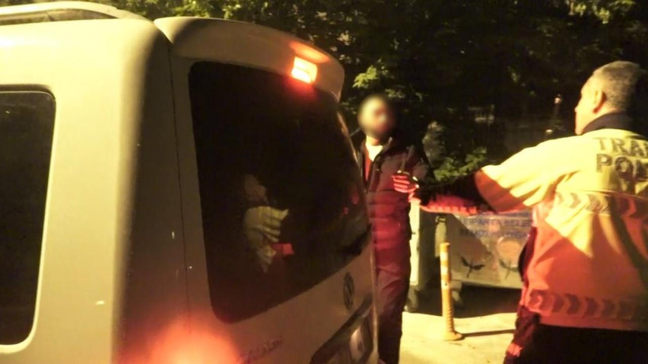 Gazetecinin üzerine yürüdü: "Çekme beni senin donuna kadar alırım"