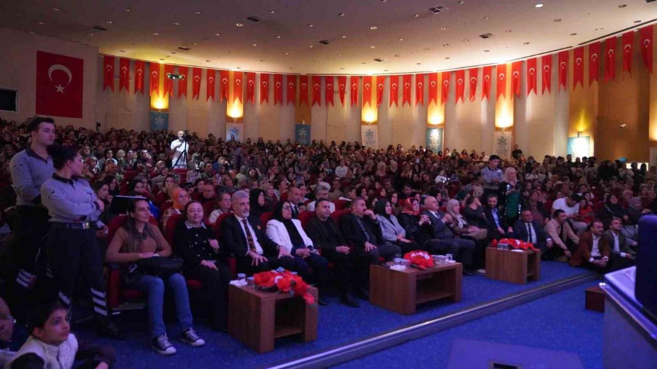 İbrahim Erkal’a vefa gecesine yoğun ilgi