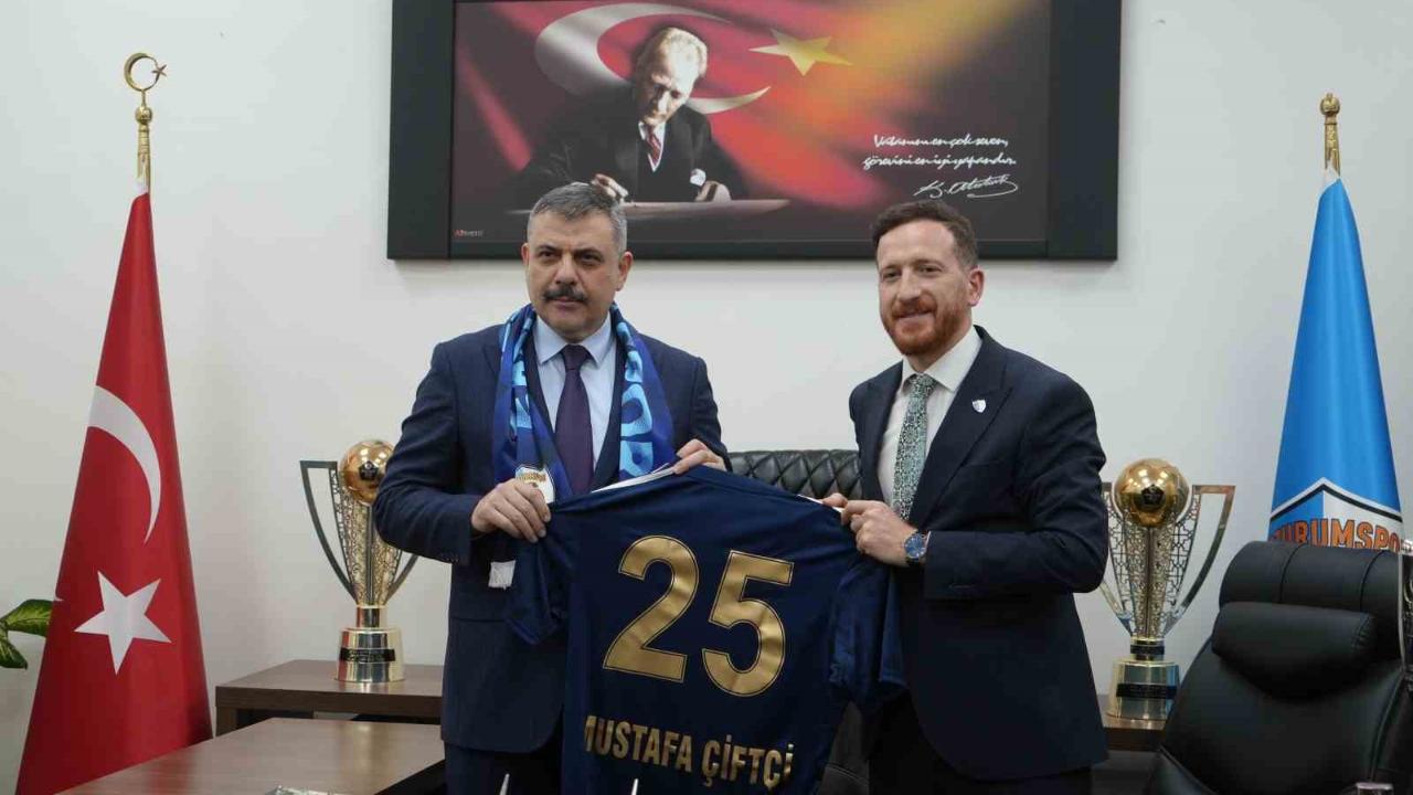 İçişleri Bakanı Çiftçi’den Erzurumspor’a tebrik ziyareti