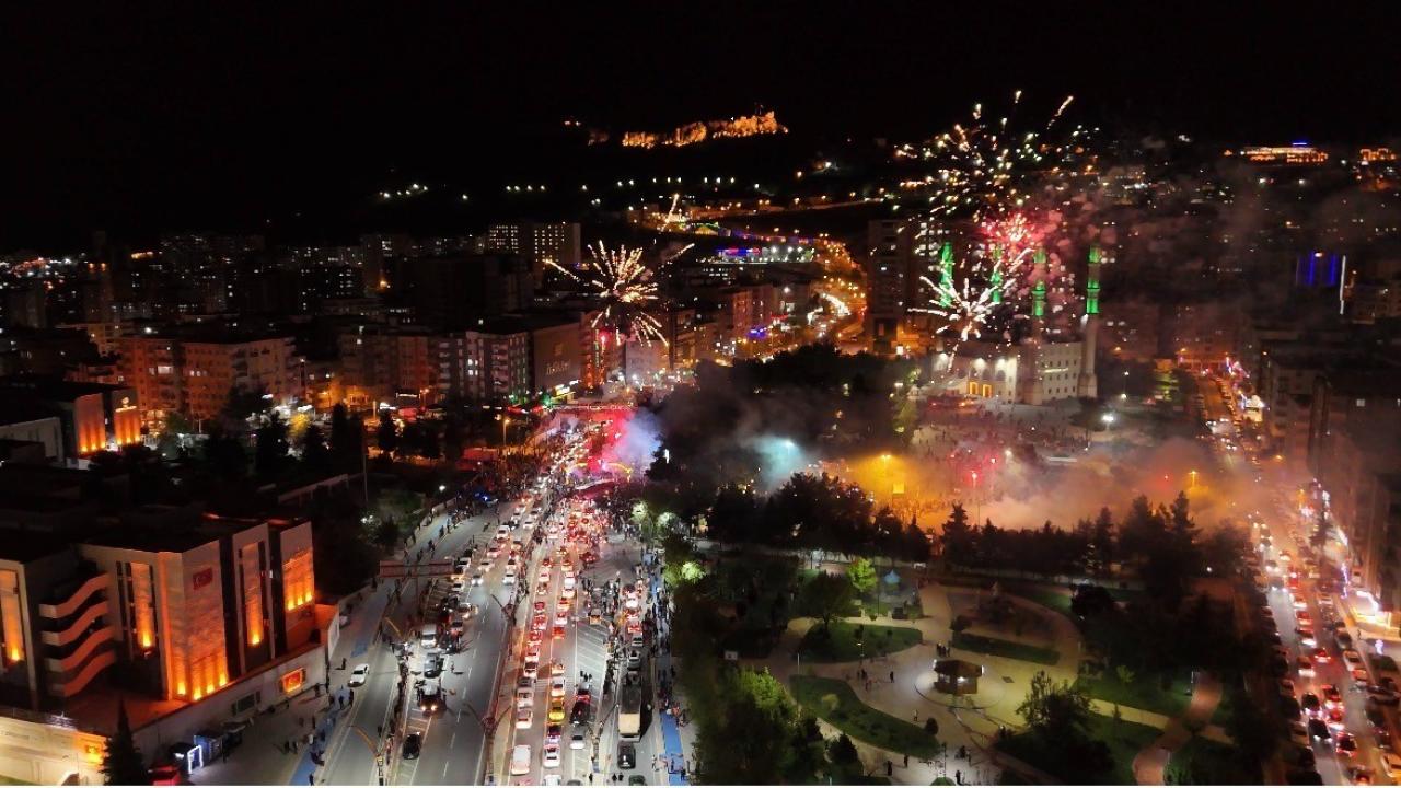 Mardin’de çifte şampiyonluk coşkusu