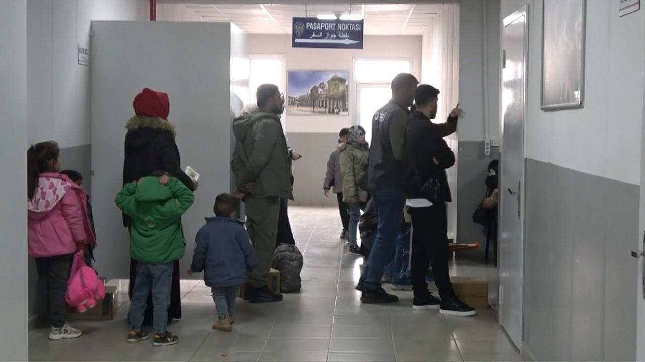 Öncüpınar’da Suriyelilerin dönüş yoğunluğu sürüyor