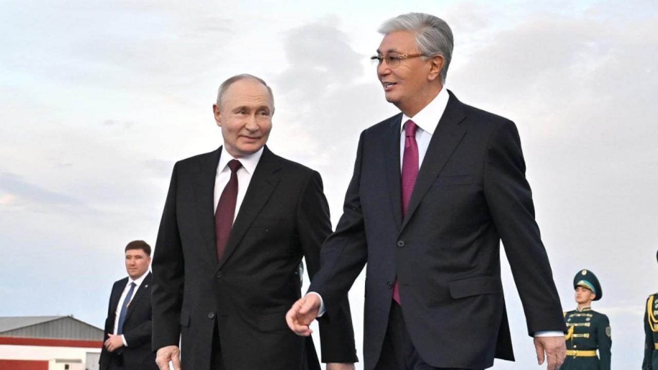 Putin resmi ziyaret için Kazakistan’da