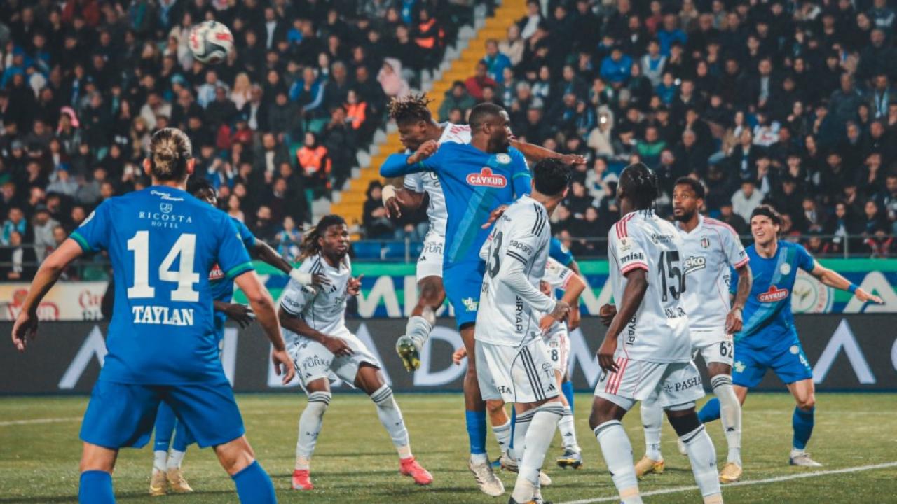 Tredyol Süper Lig: Çaykur Rizespor: 2 - Beşiktaş: 2