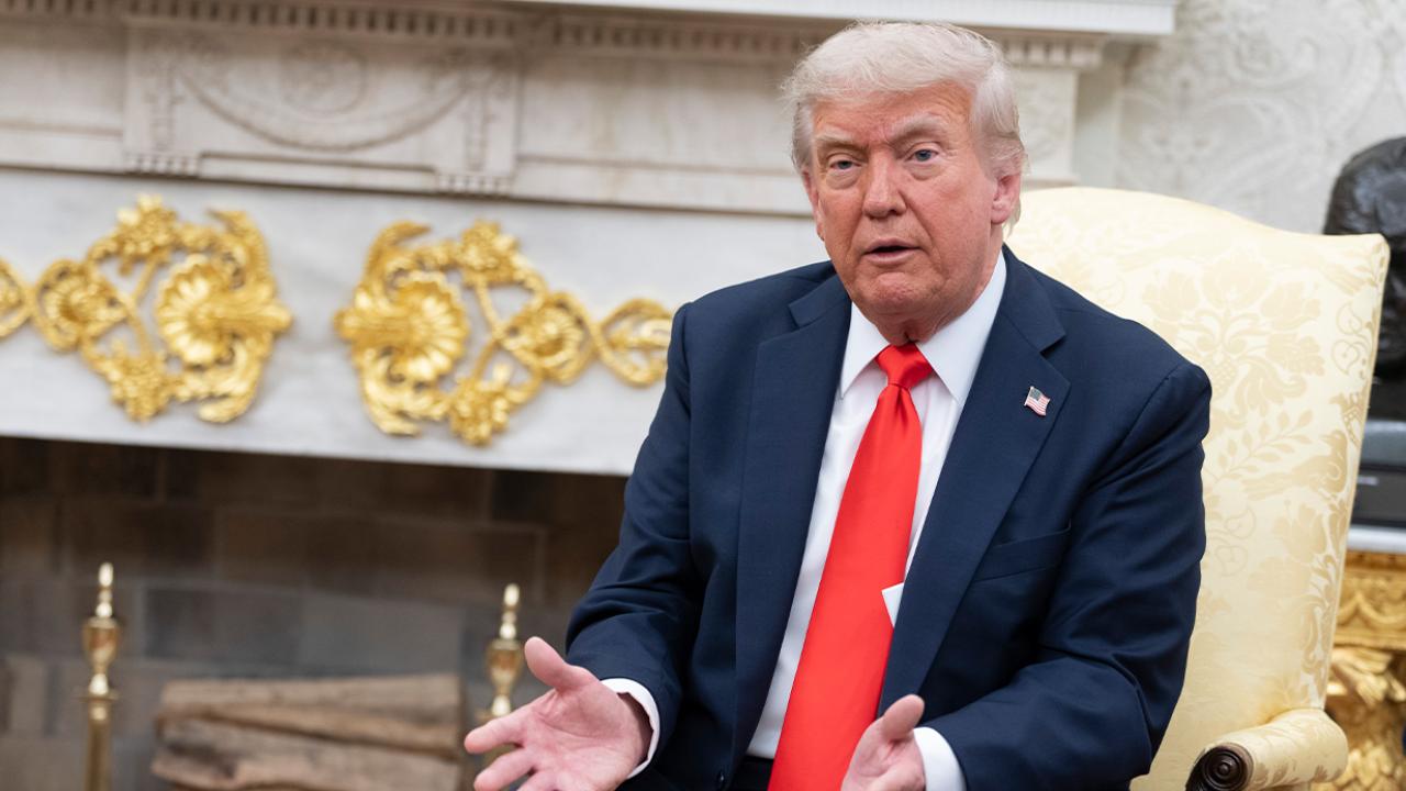 Trump: "İran'a yönelik yarın planlanan saldırıları erteledim"