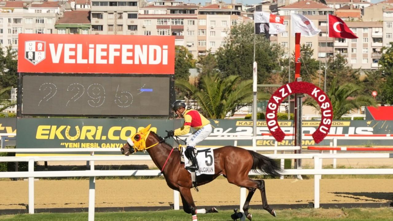 100. Gazi Koşusu’nu Halis Karataş ile Bay Nalçakan kazandı