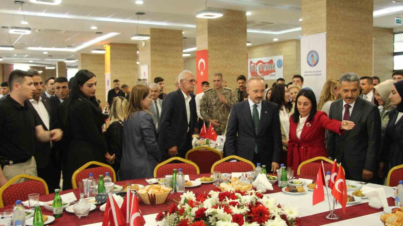 80 ilden gazi ve şehit yakınları Şırnak’ta bir araya geldi