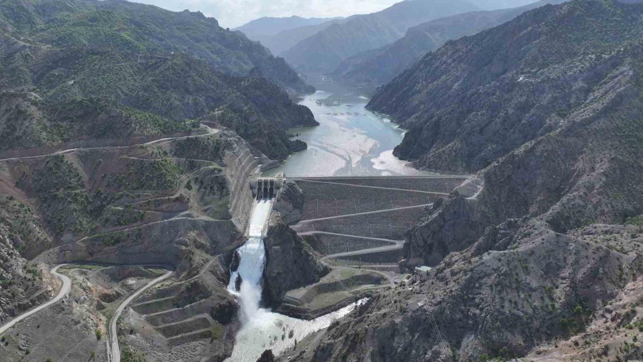 Arkun ve Ayvalı Barajları Türkiye’nin enerji gücüne katkı sağlıyor