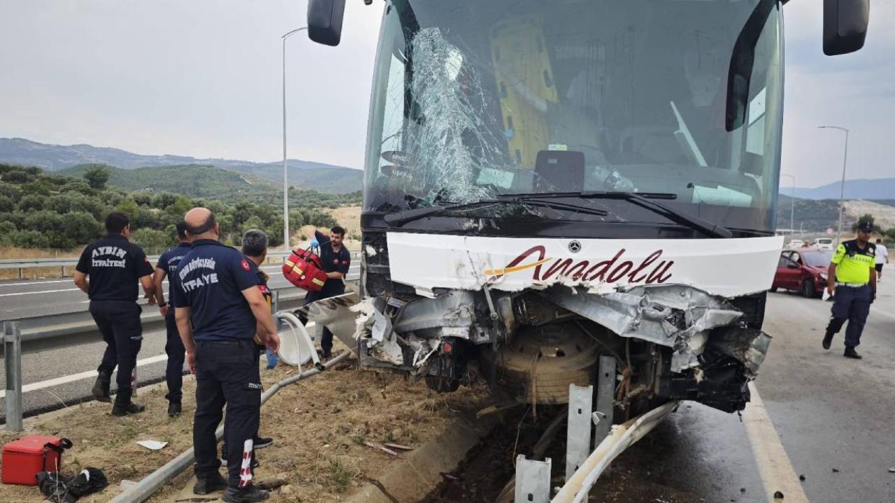 Aydın-Denizli otoyolunda feci kaza: 1’i ağır 20 yaralı