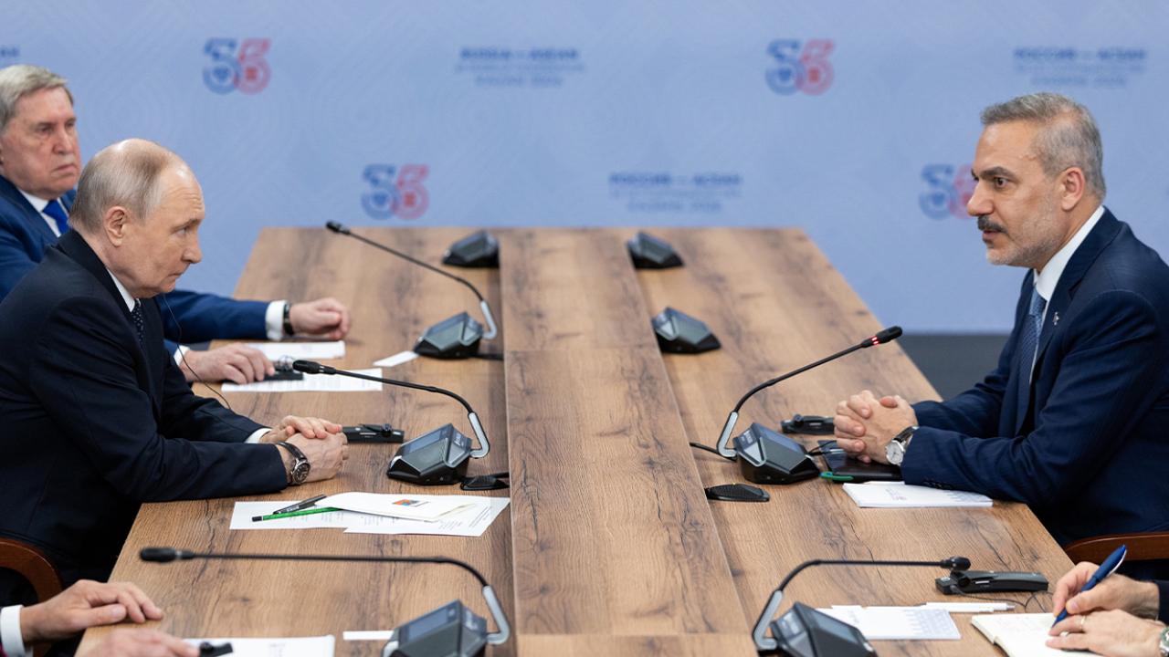 Bakan Fidan, Rusya Devlet Başkanı Putin ile görüştü
