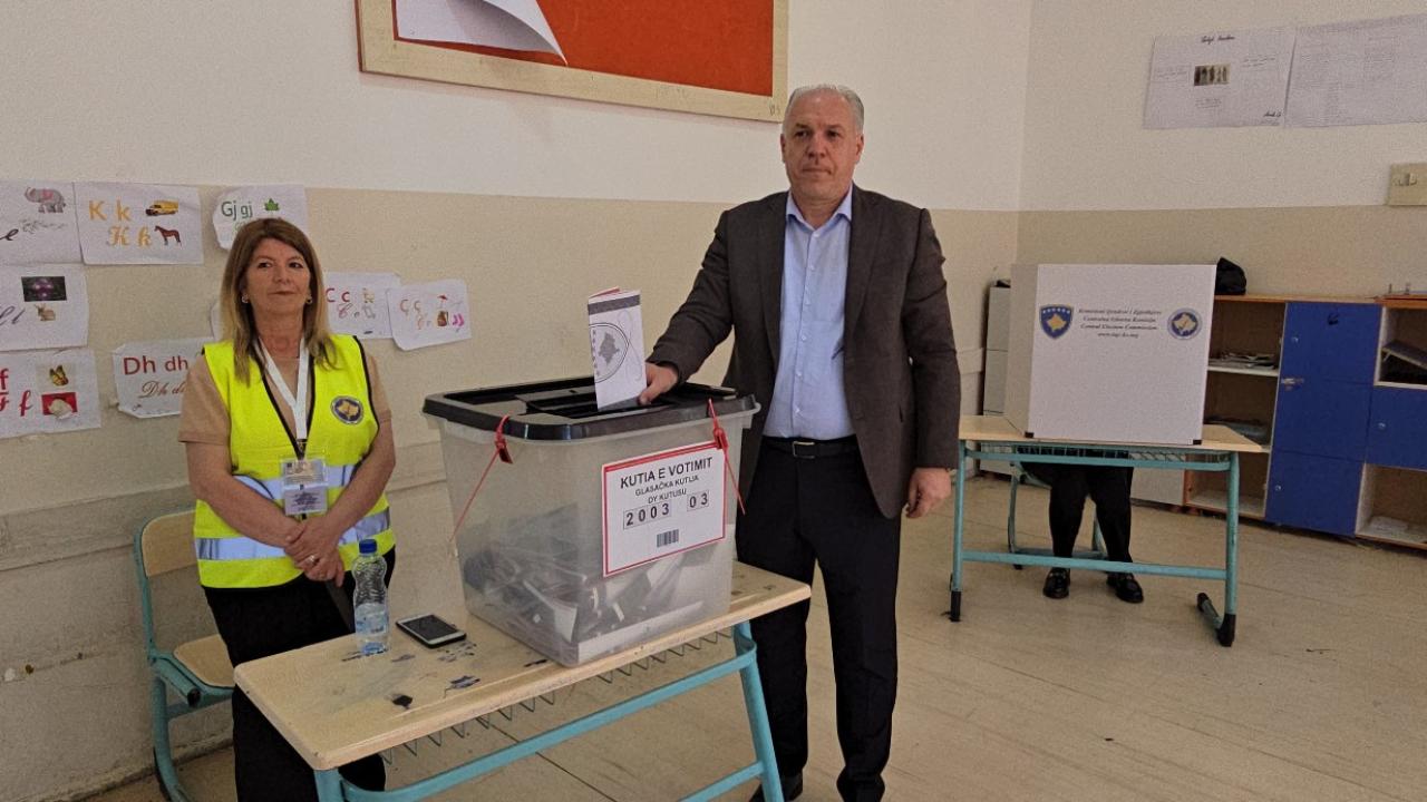 Başbakan Kurti'nin partisi yüzde 47,13 oyla birinci oldu