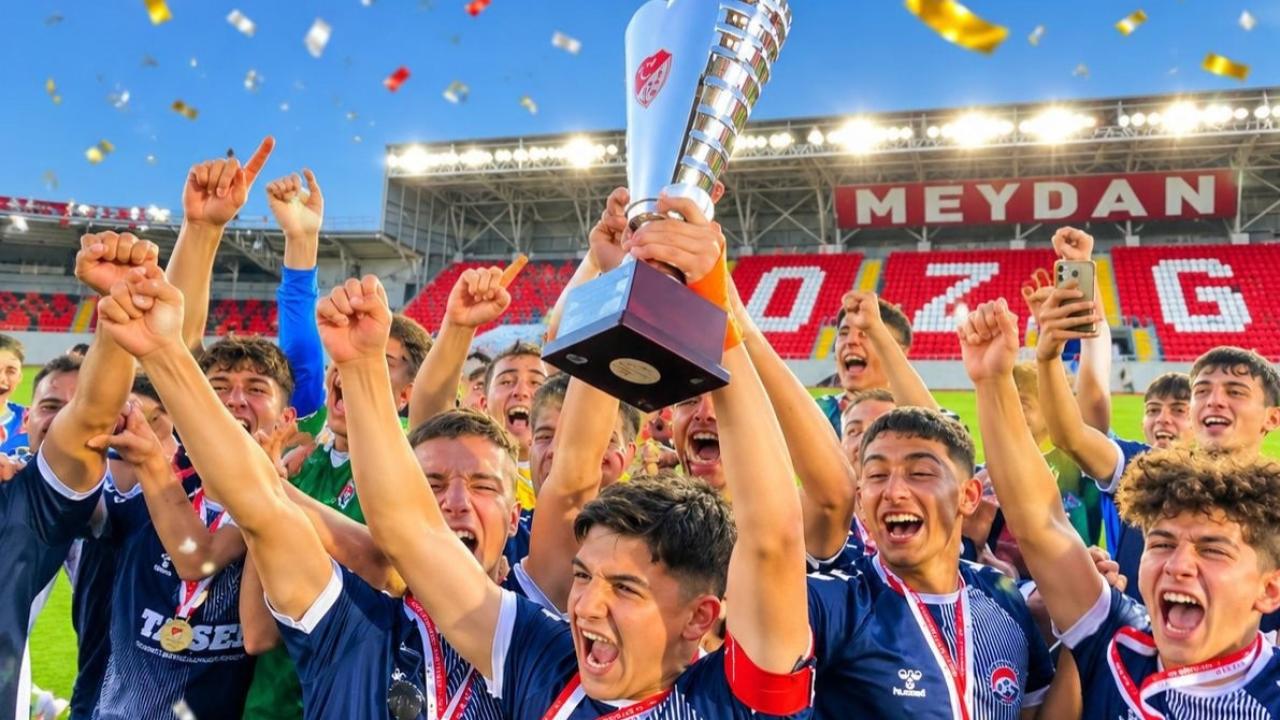 Bursa Orhangazi Futbol Kulübü, U18 Türkiye Şampiyonu oldu