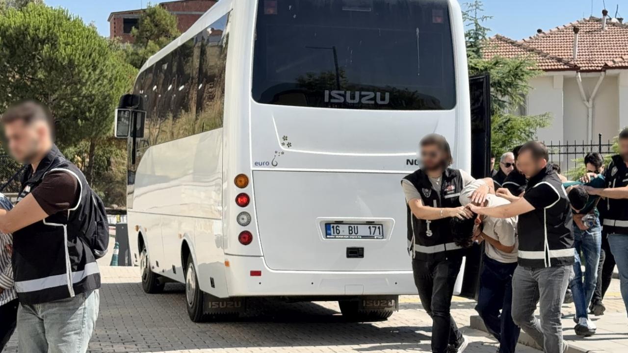 Daltonlar’a Orhangazi’de şafak baskını : 9 gözaltı