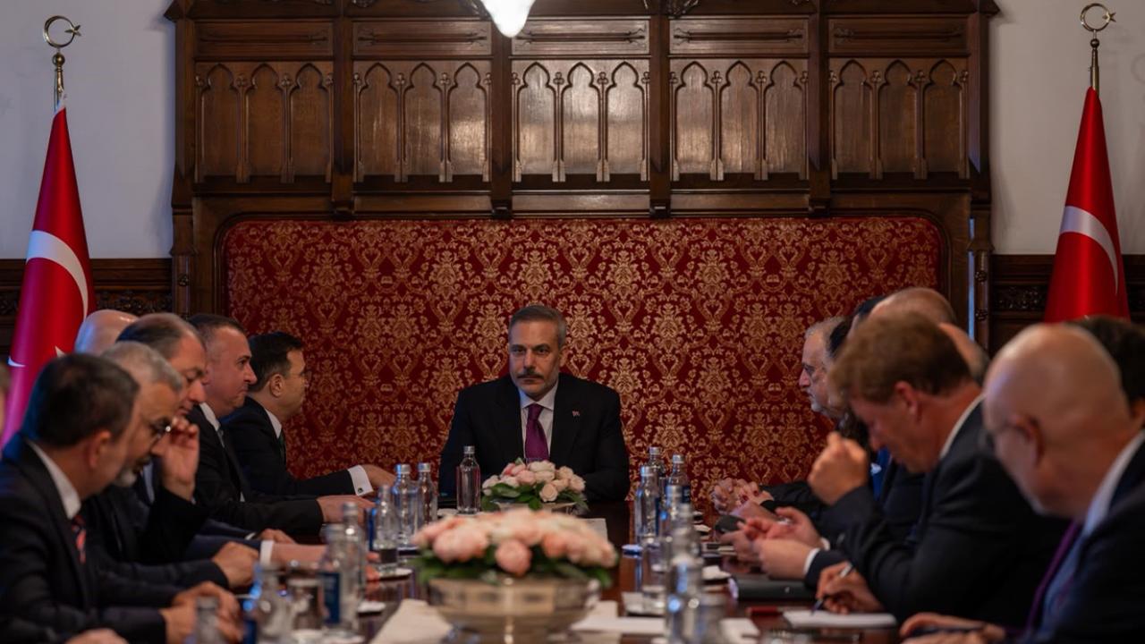 Dışişleri Bakanı Fidan, Rusya'da Türk iş adamlarıyla buluştu