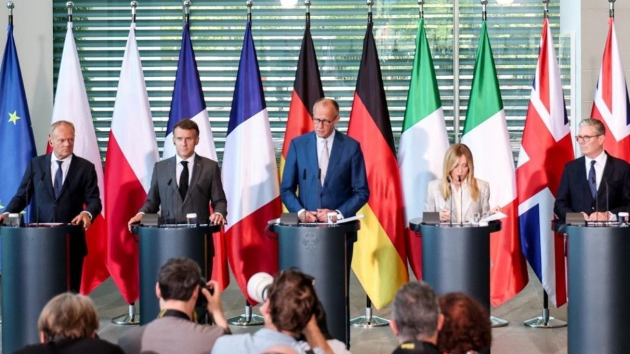 E5 ülkeleri Ankara'daki NATO Zirvesi için Berlin'de bir araya geldi