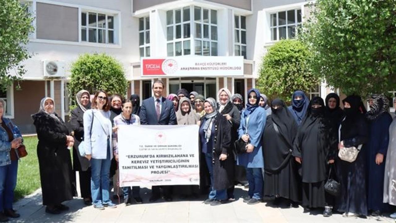 Erzurum'lu kadın çiftçiler Erzincan’da