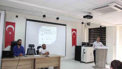Evde eğitim veren fedakar öğretmenler unutulmadı