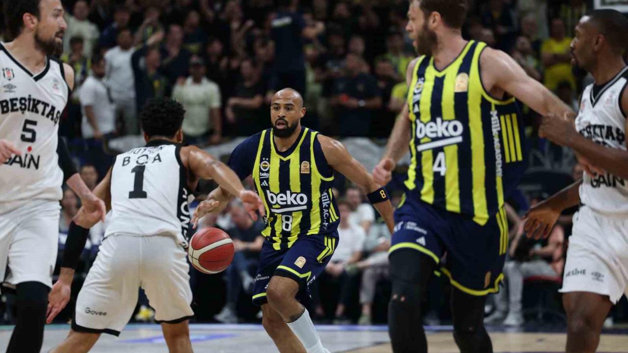 Fenerbahçe, Beşiktaş karşısında seriyi 1-1’e getirdi