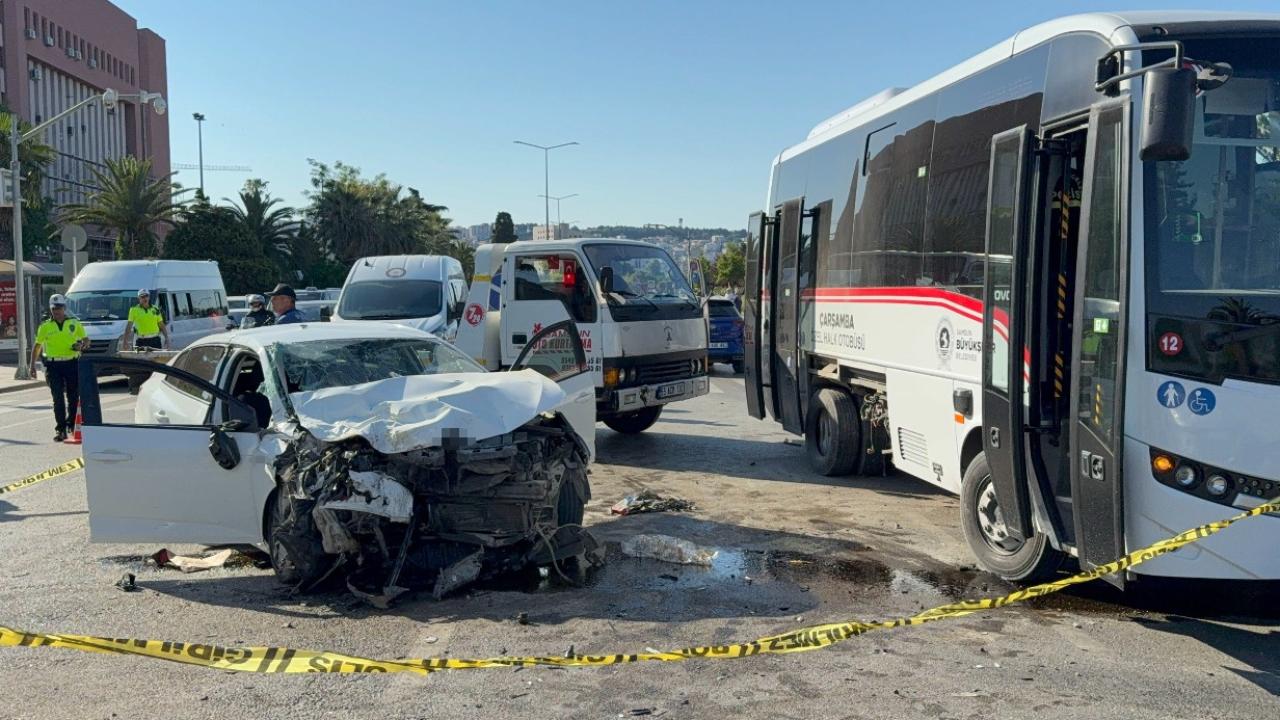 Halk otobüsünün karıştığı kazada 1 kişi hayatını kaybetti