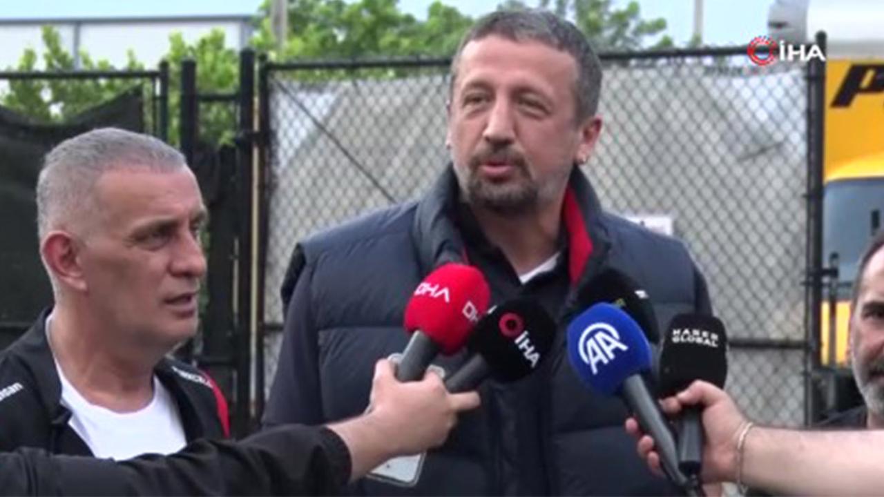 Hidayet Türkoğlu, A Milli Futbol Takımı'nın antrenmanını ziyaret etti