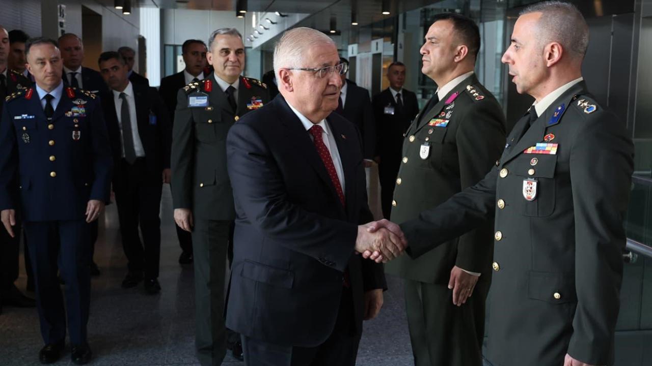Milli Savunma Bakanı Güler, NATO Karargahı'nda