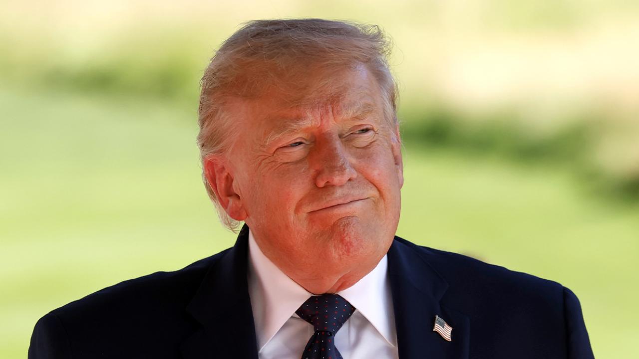 Trump: "İngiltere Başbakanı Starmer istifa edecek"