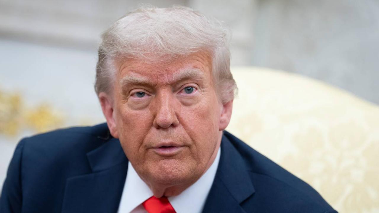 Trump: "İran, Hürmüz Boğazı'ndan geçen gemilere 4 İHA fırlattı; bu ateşkesin aptalca bir ihlalidir"