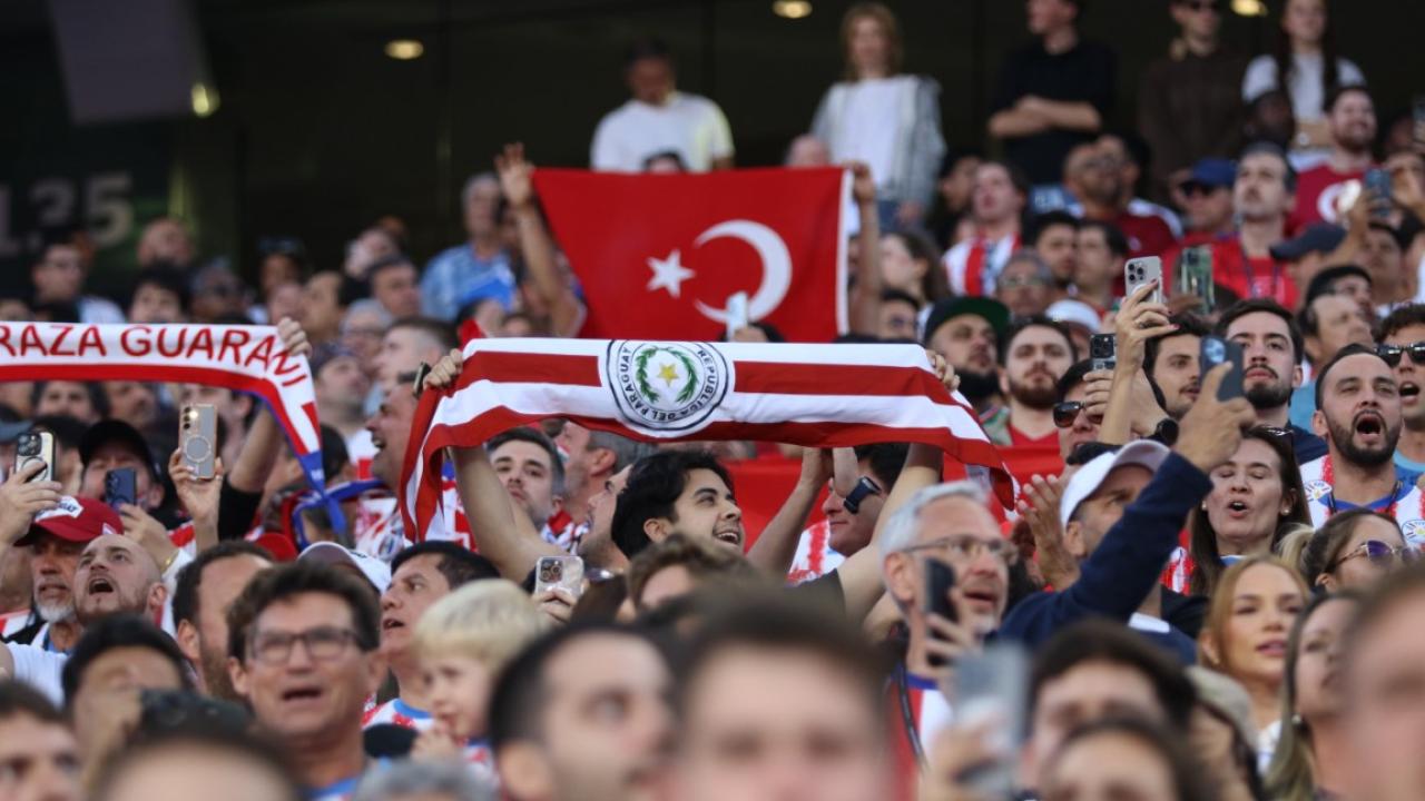 Türkiye - Paraguay maçını 68 bin 827 taraftar takip etti