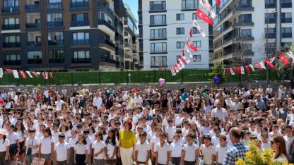 Yaklaşık 18 milyon öğrenci karnelerini alarak yaz tatiline girdi