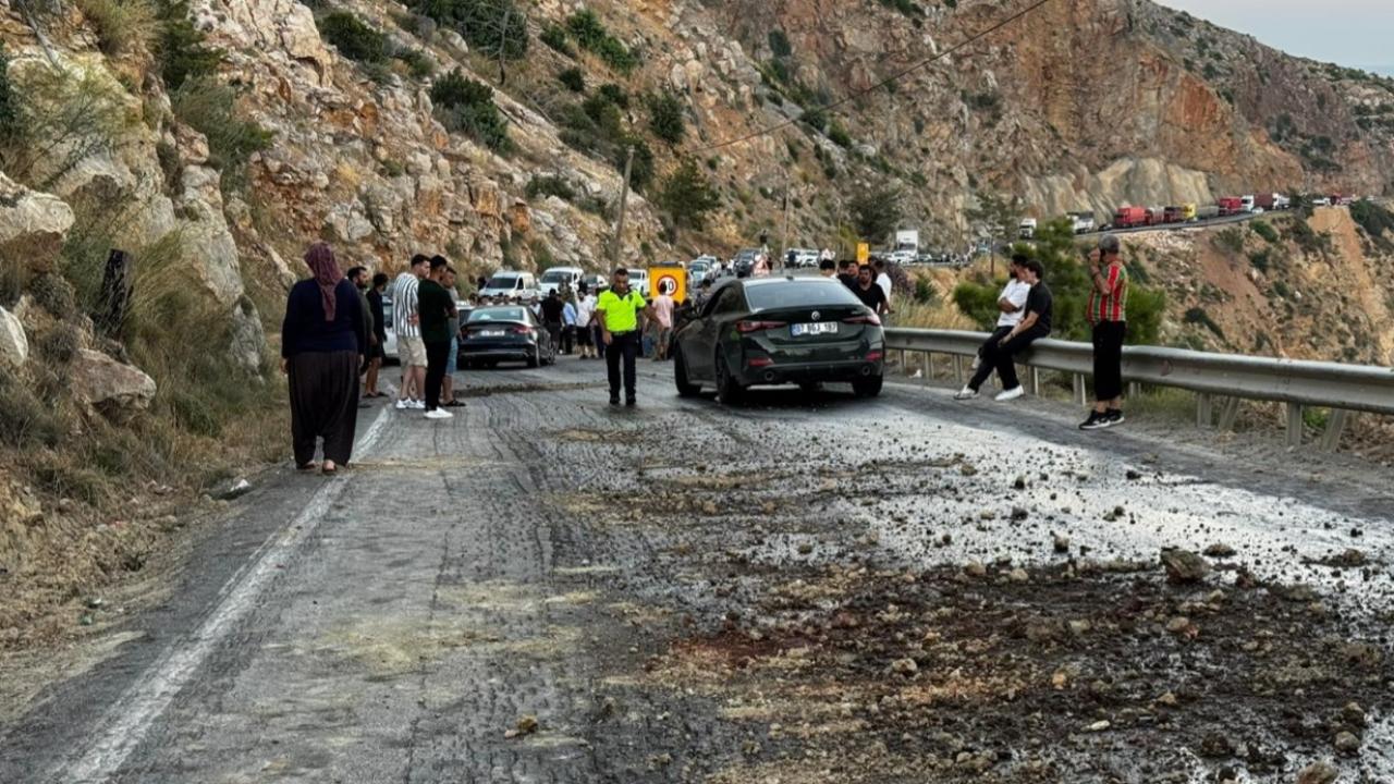 Yola akan mazot zincirleme kazaya neden oldu, 4 araç birbirine girdi