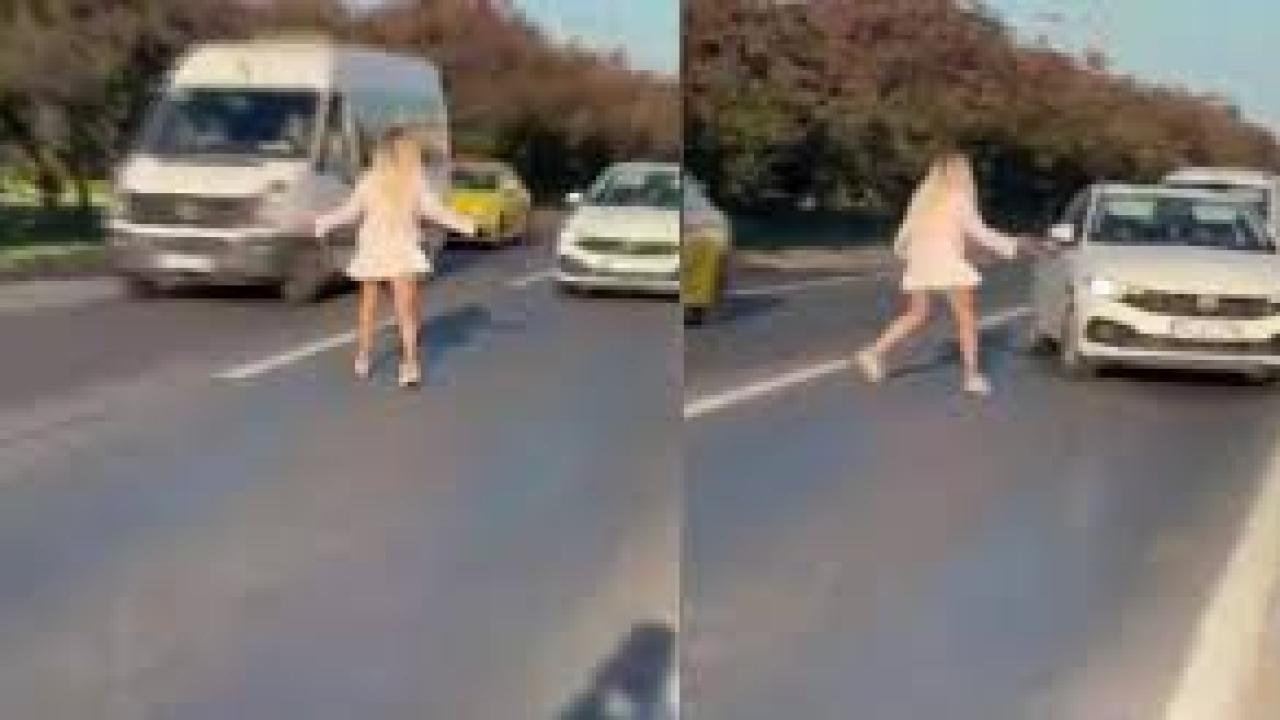 Yola atlayan kadın trafiği birbirine kattı